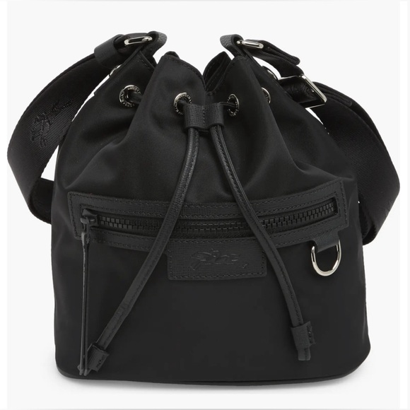 Longchamp Handbags - Longchamp Le Pliage Neoprene Bucket Bag